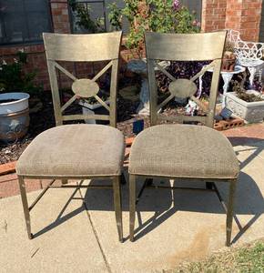 lot 45 image: 2 Brushed Aluminum Chairs
