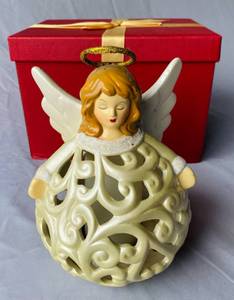 lot 52 image: Ceramic Music Box Angel in box