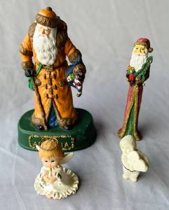 lot 59 image: Christmas Figurines