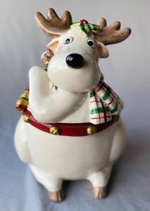 lot 8 image: Fitz and Floyd Plaid Christmas Deer Cookie Jar