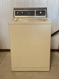 lot 128 image: Kenmore Heavy Duty Washing Machine