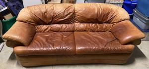lot 129 image: Vintage Brown Leather Couch