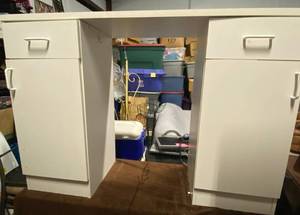 lot 140 image: White Desk