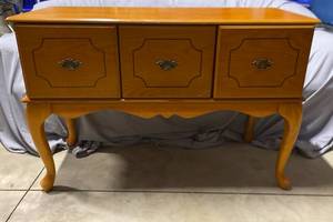 lot 144 image: Vintage Credenza with 3 drawers