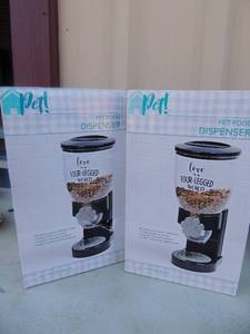 lot 58 image: Pet food dispensers