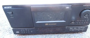 lot 8 image: Sony CD player 100 CD changer CRPCX153