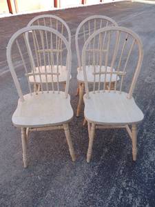 lot 20 image: wooden kitchen chairs white x 4