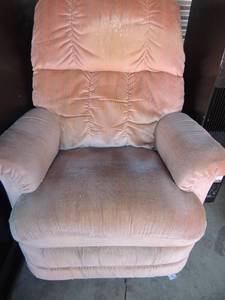 lot 24 image: Light red rocking recliner used but in great condition