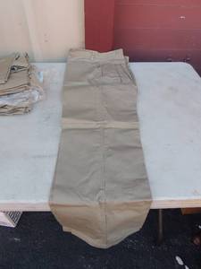 lot 61 image: NEW CFj wear mens Khaki pants size 29 x 5