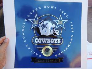 lot 86 image: Dallas Cowboy crests #4 size 24x18x1