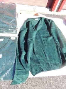 lot 129 image: NEW CFj lot of 5 forrest green sweaters size XL
