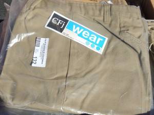 lot 132 image: NEW CFj lot of 6 girls khaki Capri size 21