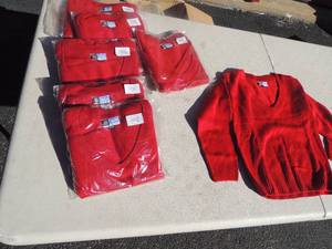 lot 139 image: NEW CFj lot of 7 red sweaters size youth XXS