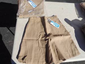 lot 144 image: NEW CFj lot of 5 KHAKI girls wrap skort size 12