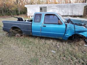 lot 166 image: 1995 Fork Ranger Truck Mfg. Date 1194, Bill of Sale Only, NO TITLE, Buyer must file for lost or bond title.  Working condition unknown
