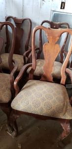 lot 11 image: Set of 4 Queen Anne Arm Chairs