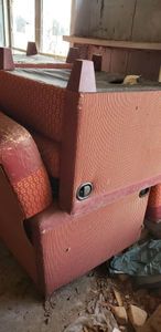 lot 24 image: Carsons Recliner Chairs (5 Total)