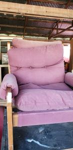 lot 85 image: Wood Frame Cushioned Canvas Chair