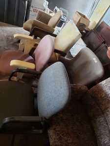lot 57 image: Rolling Office Arm Chairs