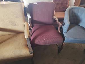 lot 67 image: Upholstered Arm Chairs