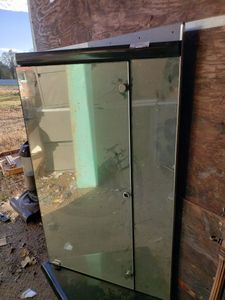 lot 130 image: Corner Mirrored Vanity Cabinet 26x15x47