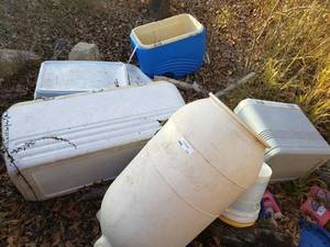 lot 127 image: DoughBoy Pool Filter and Coolers