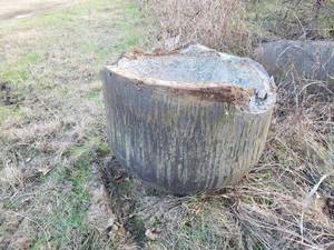 lot 172 image: Smelting Pot 42 x 34 Tall, unknown metal leftovers