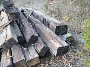 lot 5 image: Railroad Ties and Bridge Ties, various sizes, Large Quantity