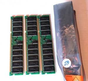lot 59 image: Infineon PC 32ZHS STK  SDR DIMM 256MB Random Access Memory - LOT OF 3
