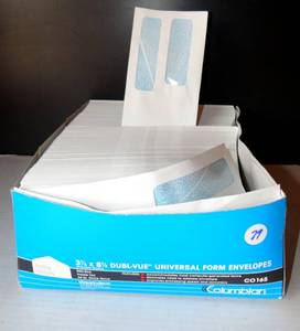 lot 79 image: COLUMBIAN DOUBLE VUE ENVELOPES - MEASURE 3 78 X 8 78 - OPEN BOX