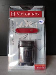 lot 155 image: Victorinox Super Tinker Swiss Army Knife, 14 Functions and Binoculars Combo Pack - NEW