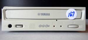 lot 167 image: Yamaha PATA 5 14 Internal CDRW ROM CD Rewritable Drive CRW8424E 8x4x24 Speed