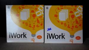lot 202 image: iWork 5.0 Features for iOS and Mac - LOT OF 2