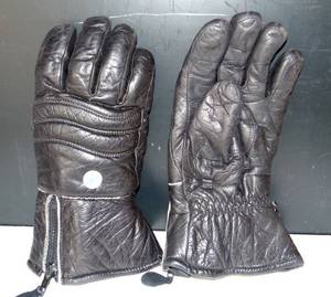 lot 245 image: MENS LEATHER MOTORCYCLE GLOVES