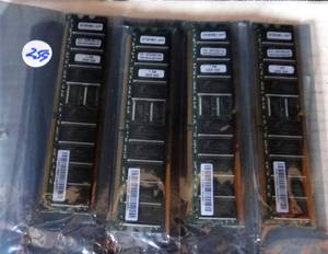 lot 259 image: NEW 1 GB DDR400 X 4