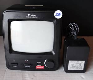 lot 288 image: VINTAGE Delstar Eye On You Monitor 900 MHz Black with 5 Screen  Power supply