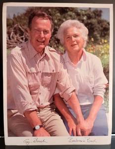 lot 46 image: Autographed Photo 8 x10 of President George HW Bush and Barbara Bush