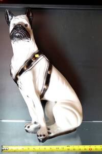 lot 90 image: LARGE CERAMIC BULL DOG - APPROX 26 TALL - GUARANTEED HOUSE TRAINED