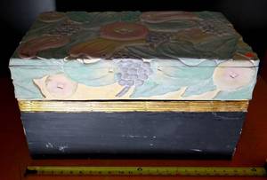 lot 92 image: HAND CARVED AND PAINTED WOODEN NESTING BOXES (3 SIZES FIT INSIDE EACH OTHER) MADE IN MEXICO - EST $75-100