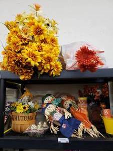 lot 15 image: Fall Flowers, Ribbon, and Scarecrows