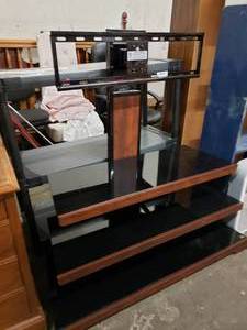 lot 8 image: Whalen Furniture Tempered Glass Shelf TV Stand 48x48