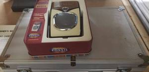 lot 60 image: Fossil Transistor Radio and Poker Set