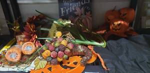 lot 23 image: Halloween and Fall Decorations