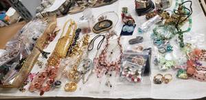 lot 87 image: Beads and Earrings