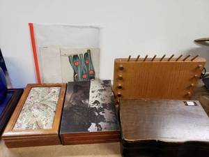 lot 191 image: Jewelry Boxes and a Vintage Pin the Tail on the Donkey
