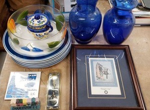 lot 192 image: Blue Plate Set, Blue Vases, Glass Bowl, Charleston, SC Souvenirs