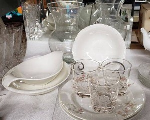 lot 199 image: Rose Glass Set of 3, Pair of Pink Flower China Dishes and Glass Vases