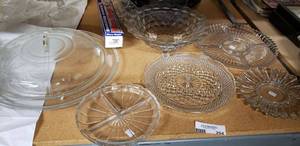 lot 204 image: Crystal Platters, Microwave Plate and Microwave Magic Paper