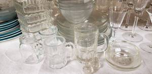 lot 207 image: Clear Glass Bowls and Salad Plate Set and Tiny Glass Mugs