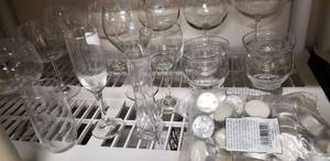 lot 38 image: Wine Goblets and Tea Lights